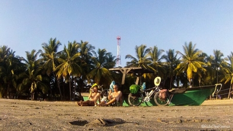Notre première plage au Costa Rica, ça se fête !